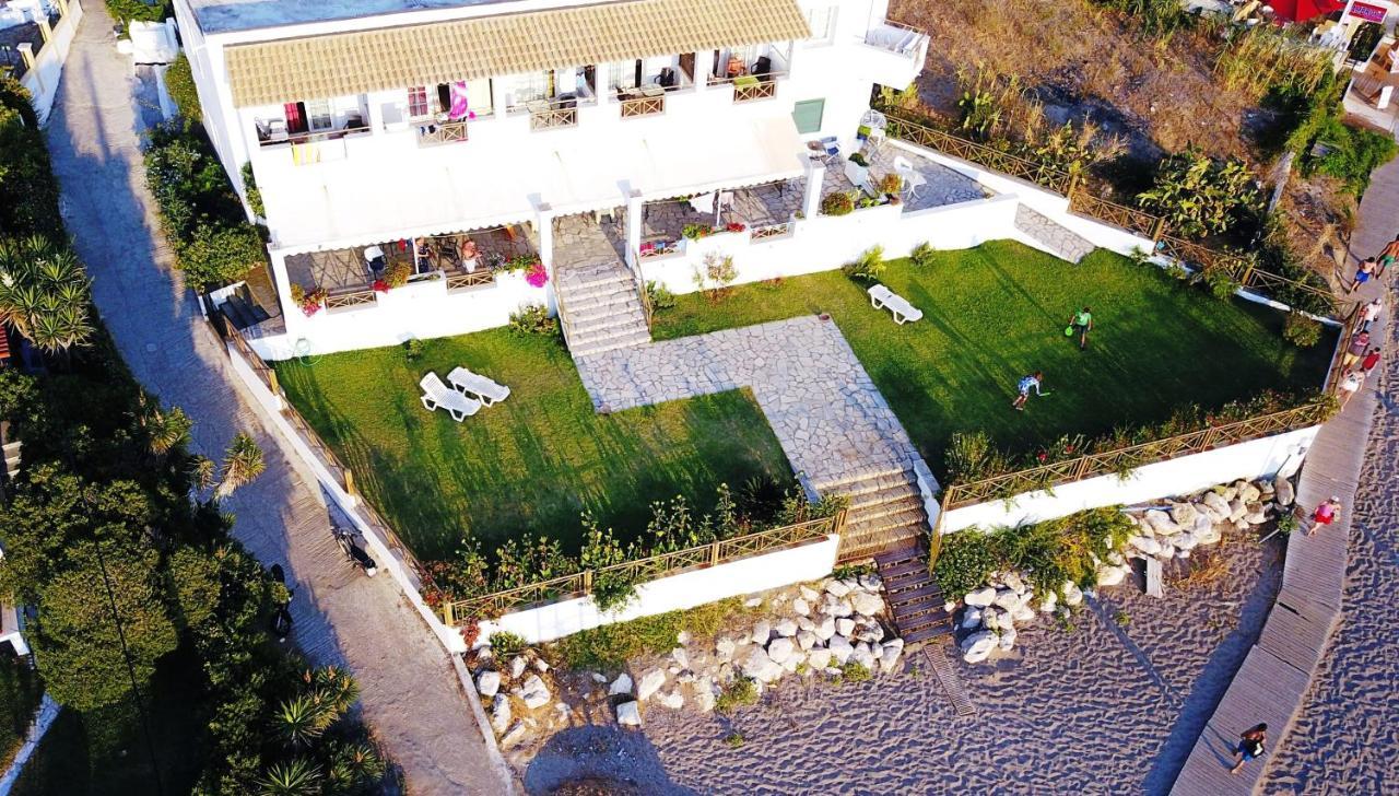 Nereides Apartments Agios Gordios  Eksteriør billede