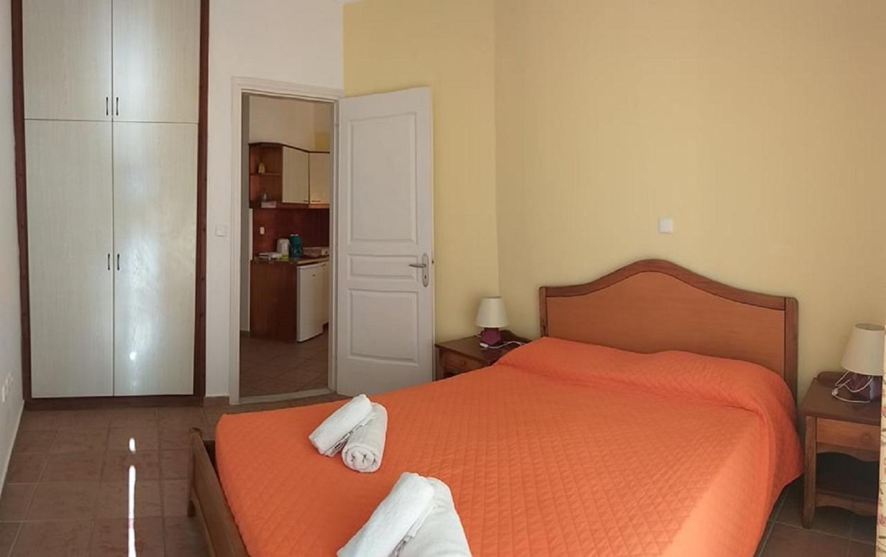 Nereides Apartments Agios Gordios  Eksteriør billede