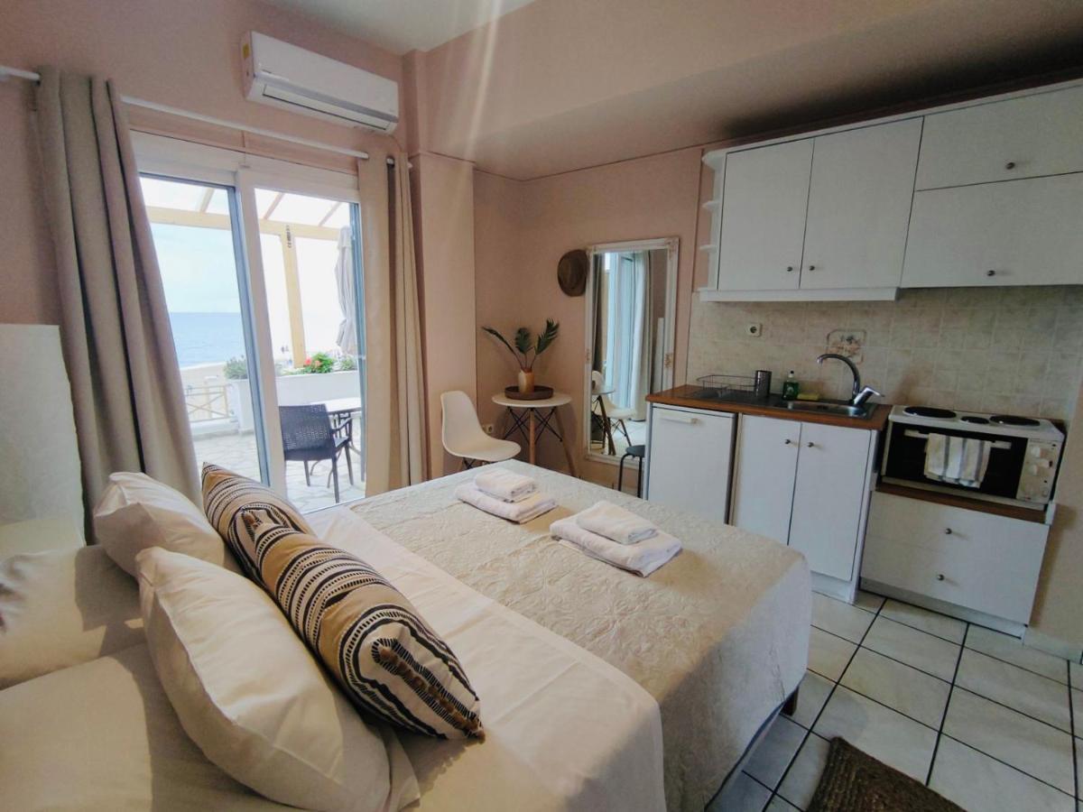 Nereides Apartments Agios Gordios  Eksteriør billede