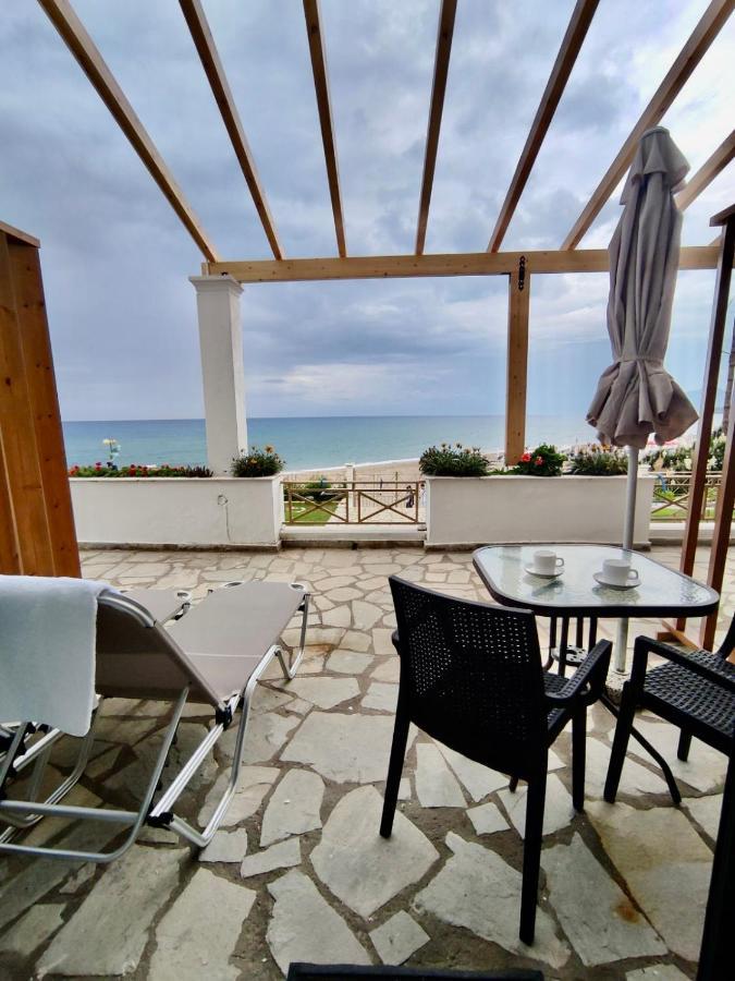 Nereides Apartments Agios Gordios  Eksteriør billede