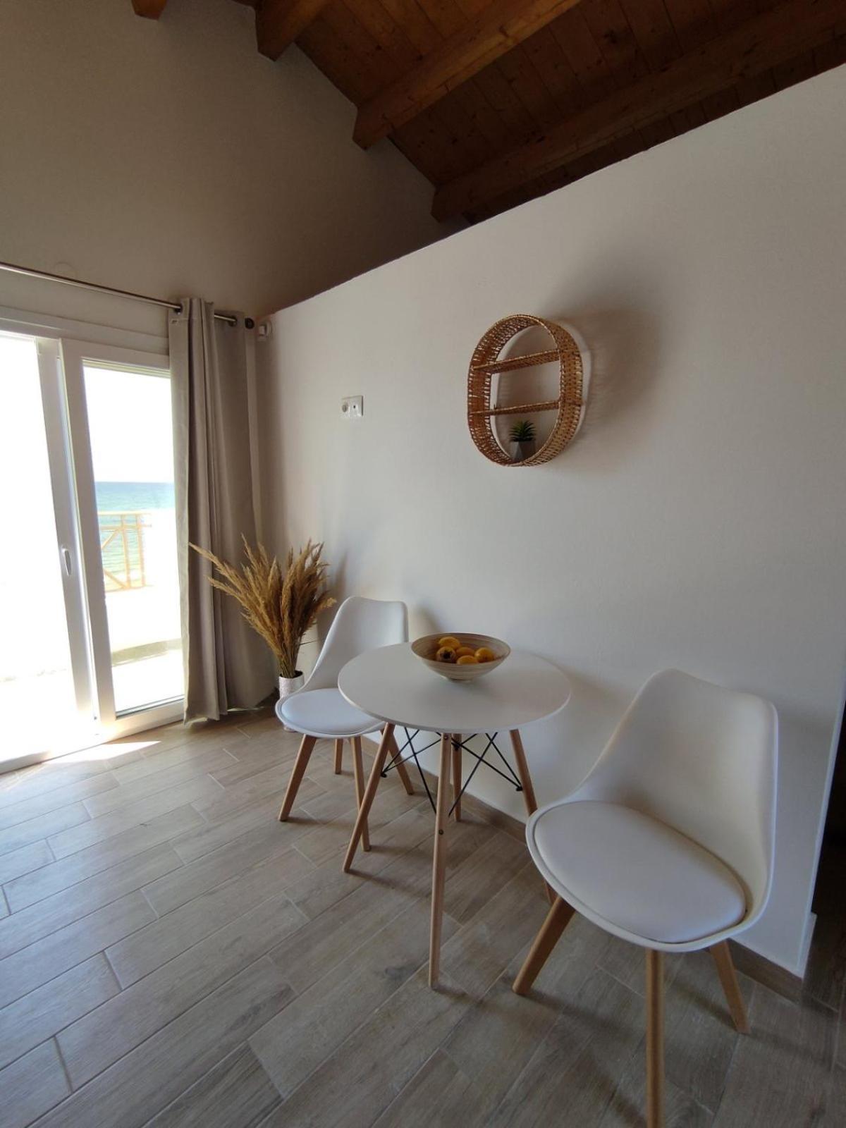 Nereides Apartments Agios Gordios  Eksteriør billede