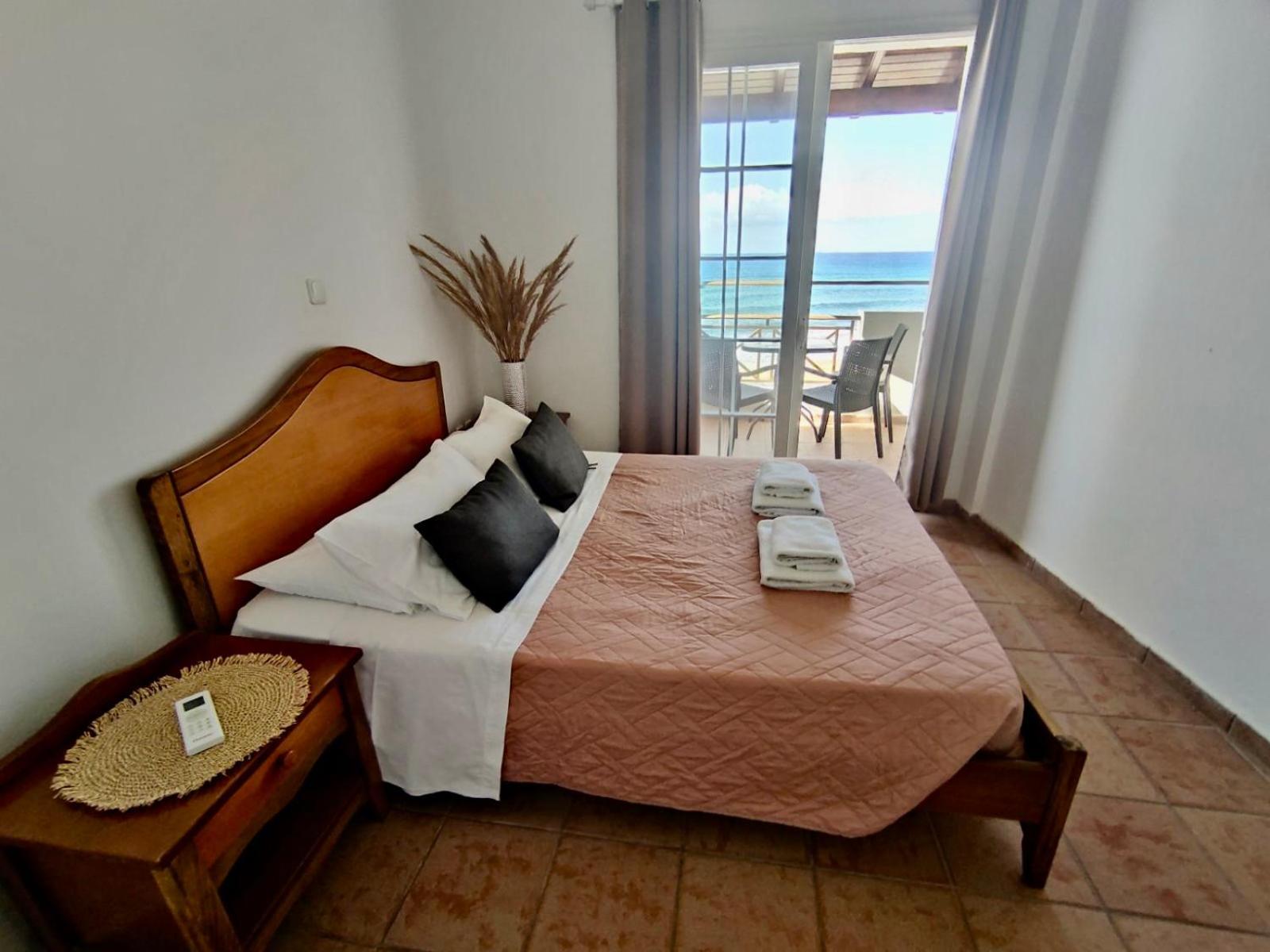 Nereides Apartments Agios Gordios  Eksteriør billede