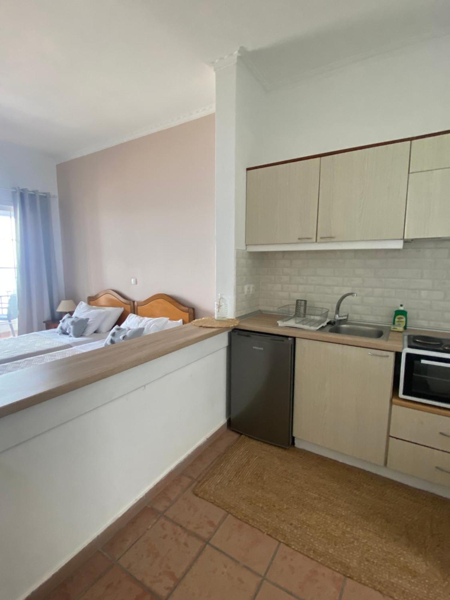 Nereides Apartments Agios Gordios  Eksteriør billede