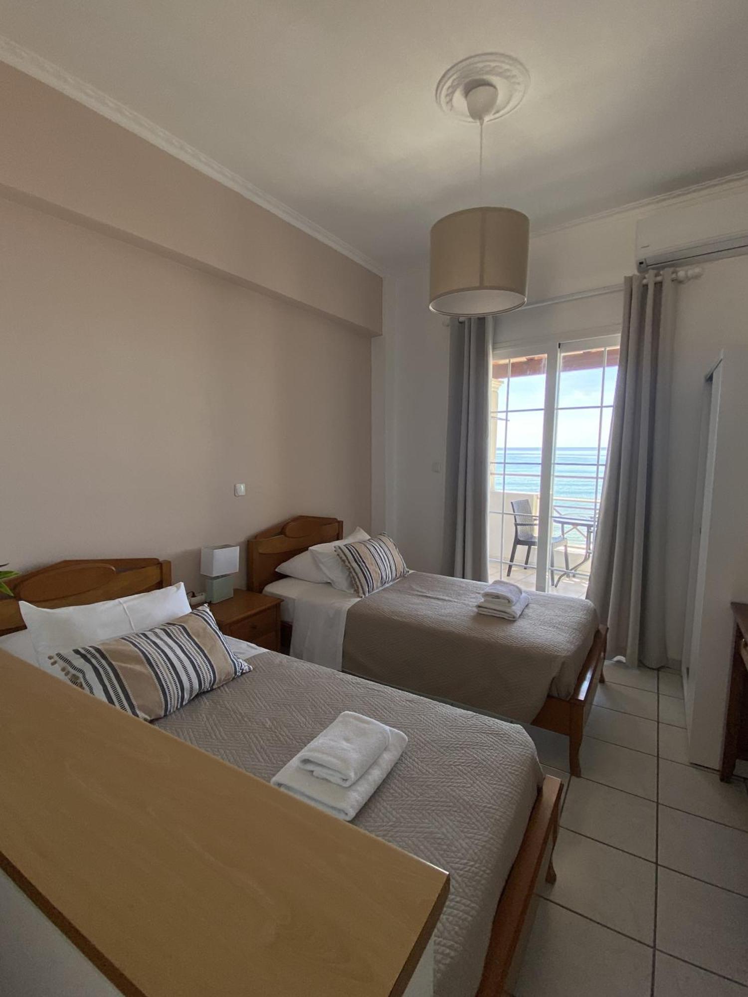 Nereides Apartments Agios Gordios  Eksteriør billede