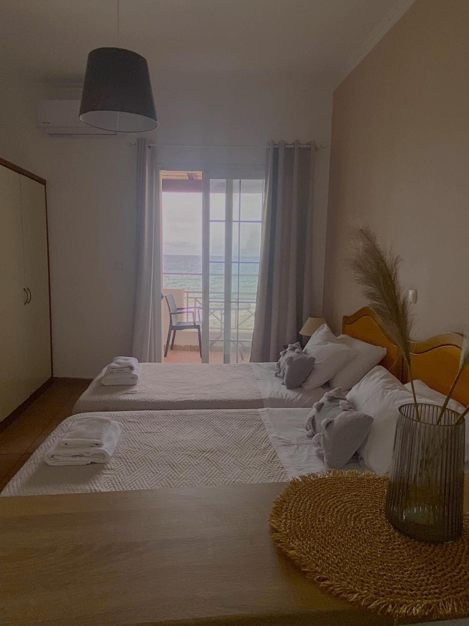 Nereides Apartments Agios Gordios  Eksteriør billede